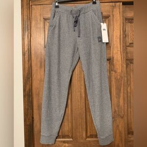 Alo Yoga Muse Sweatpants